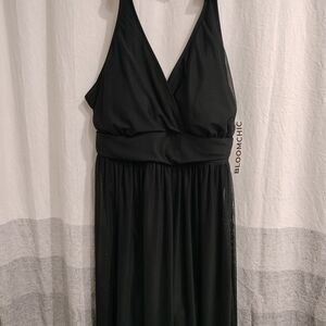 BloomChic Elegant Black Backless Swimsuit